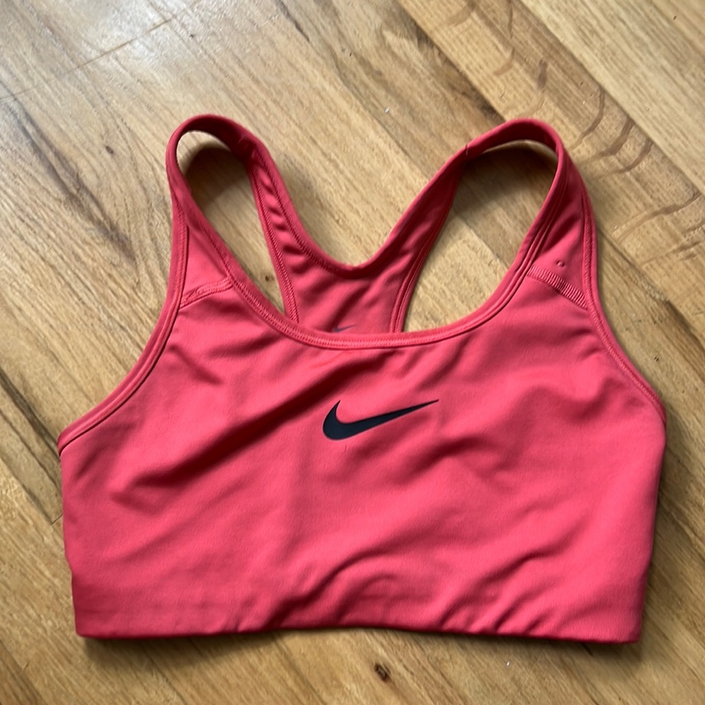 Nike Dri-FIT Swoosh Sports Bra